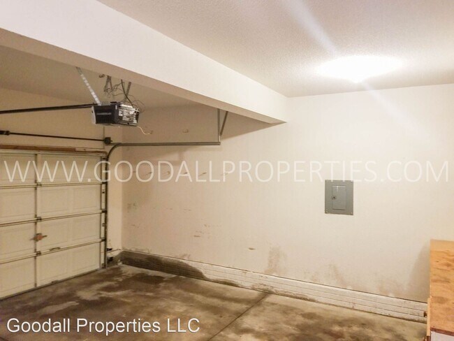 Building Photo - 3 br, 2.5 bath House - 4741 Coachlight Drive
