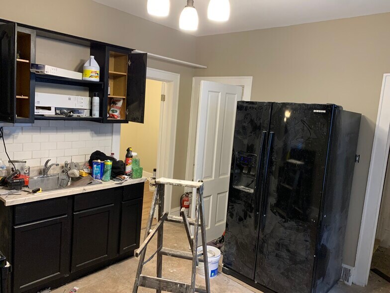 Building Photo - 318 N 41st St