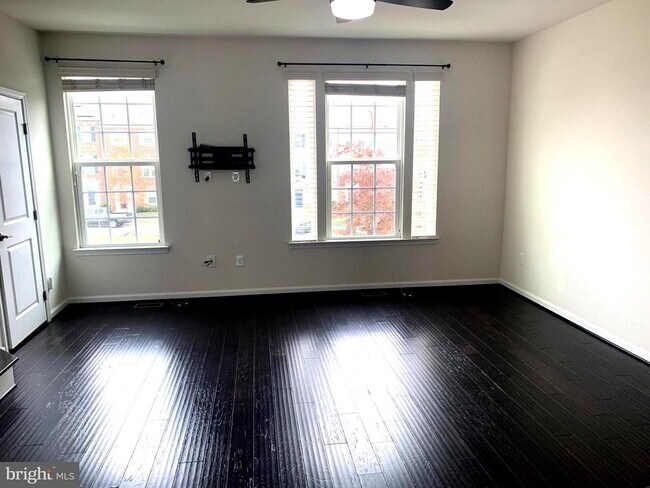 Building Photo - 9457 Virginia Jane Way