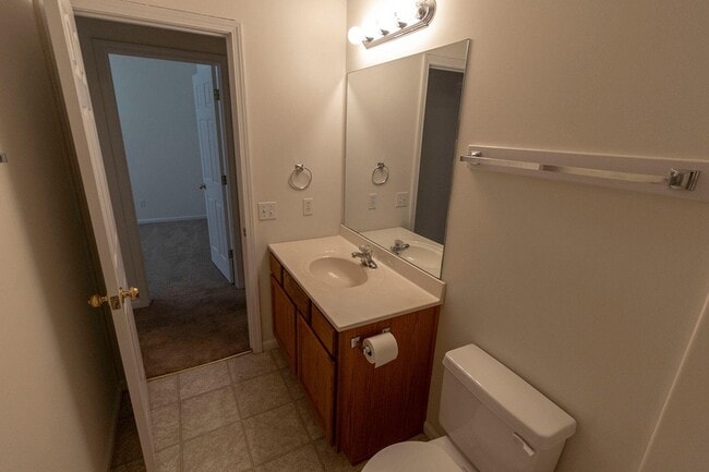 Building Photo - 3324 E St Charles Rd