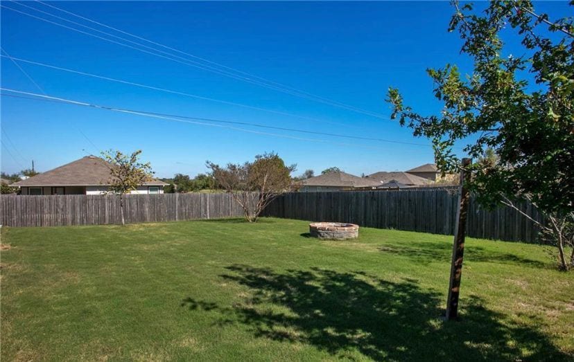 Building Photo - 103 Frio River Trl