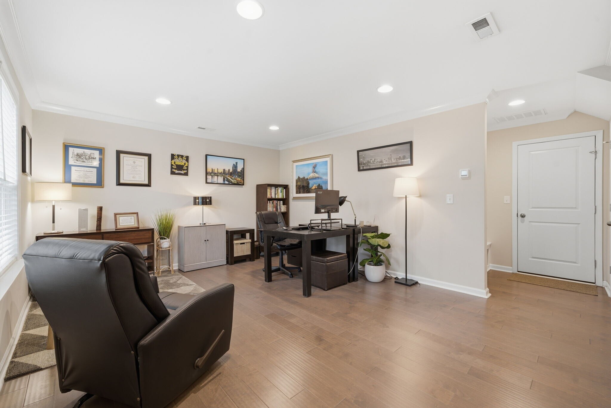 Building Photo - 507 Upper Stone Cir