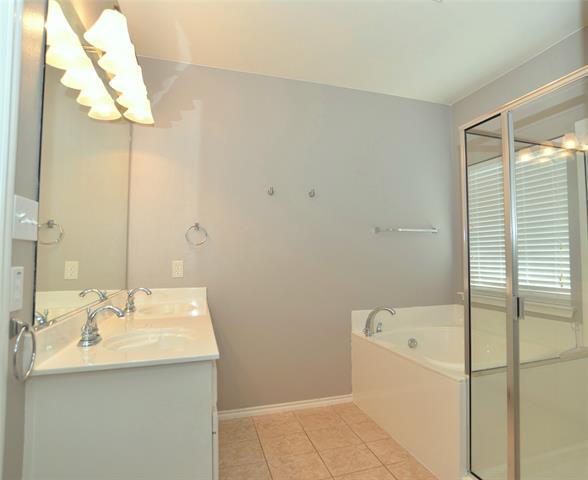 Building Photo - 12717 Old MacGregor Ln