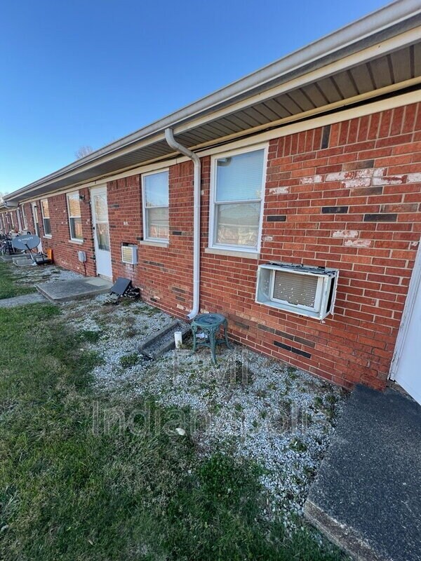 Building Photo - 120 W William Dr