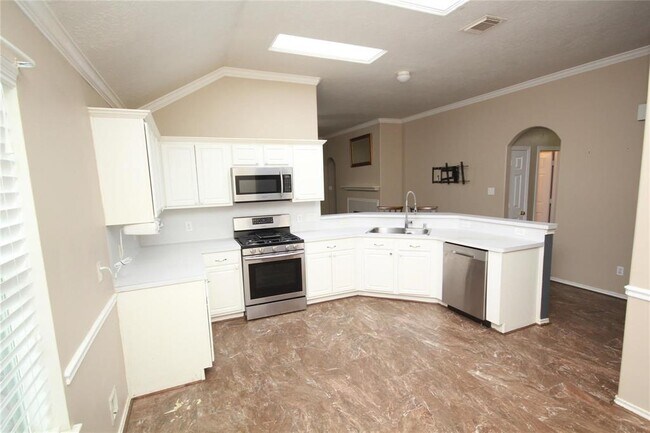 Building Photo - 3051 Glenthorpe Ln