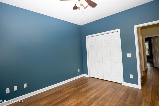 Building Photo - 110 Willow Creek Ln