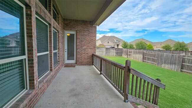 Building Photo - 532 Stone River Dr