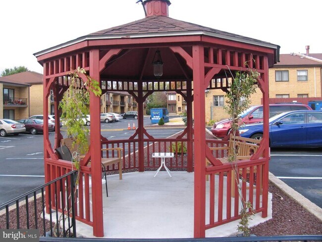 Building Photo - 9908 Bustleton Ave