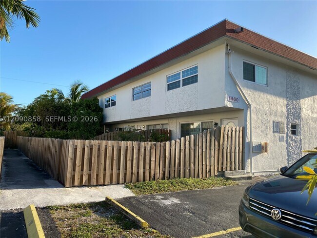 Building Photo - 1460 NE 151st St