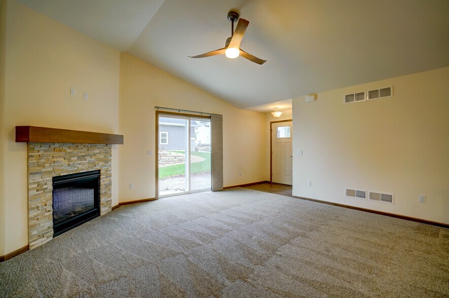 Building Photo - 440 Odyssey Ct