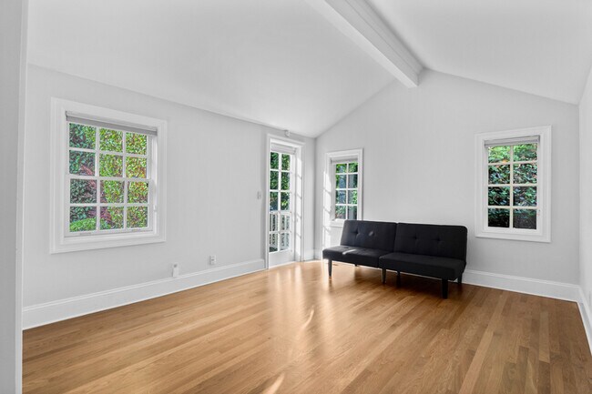 Building Photo - 1435 Newport Way