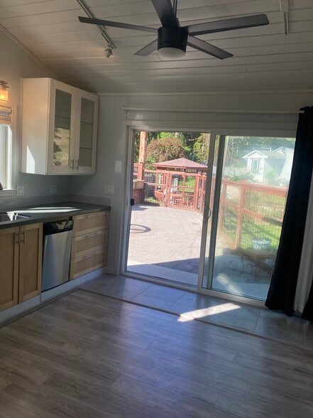 Building Photo - 140 Mendocino Pl