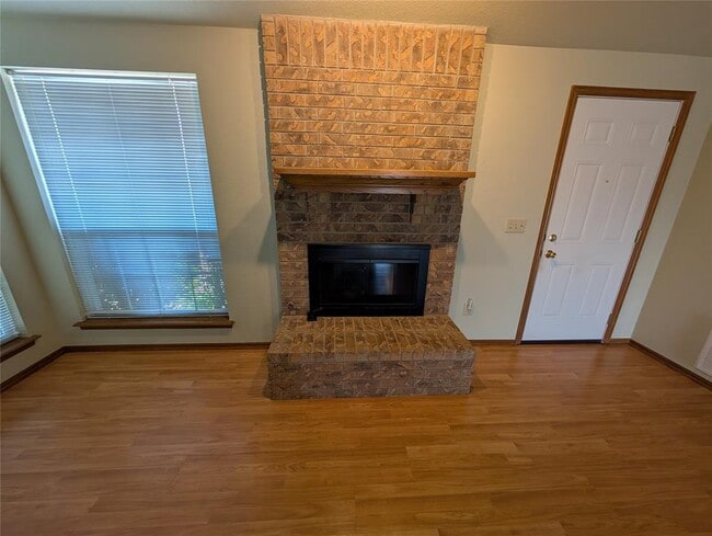 Building Photo - 2817 Brompton Dr