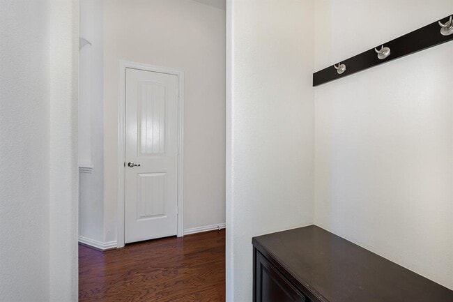 Building Photo - 15 Sawbridge Cir