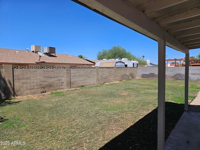 Building Photo - 4910 W Corrine Dr