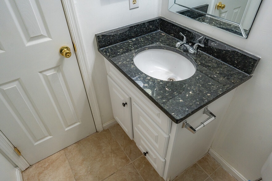 Building Photo - 1111 Merganser Ct