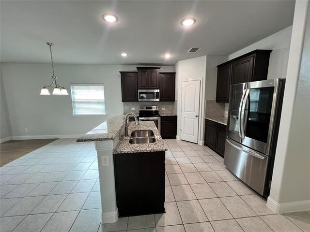 Building Photo - 688 Navasota Dr