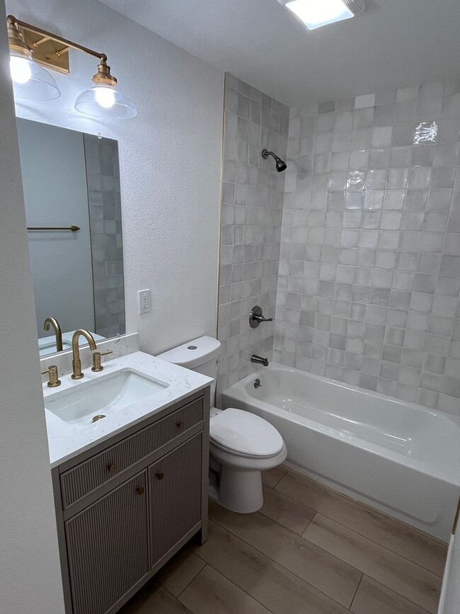 Building Photo - BEAUTIFUL REMODELED HOME IN SACRAMENTO NEA...