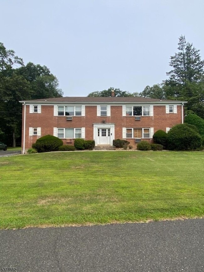 Building Photo - 5 D Rolling Ridge Rd