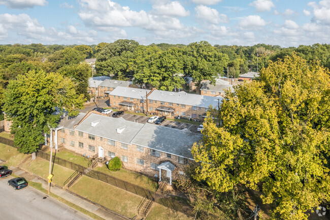 Primary Photo - Cooper-Young Apartments