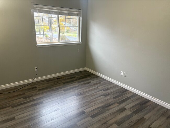 Building Photo - 1228 W Cleveland Ave