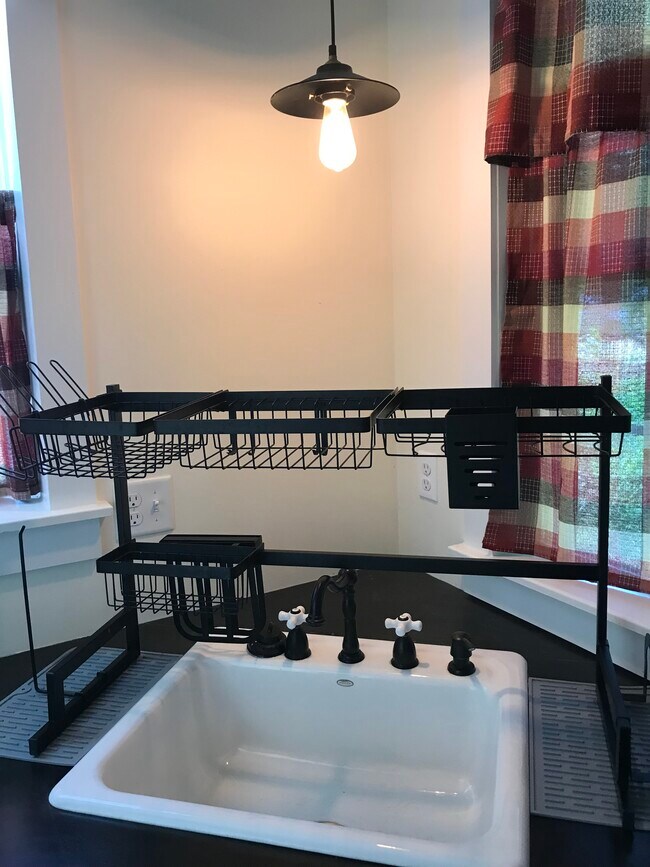 Vintage Galley Kitchen - 14 Main St