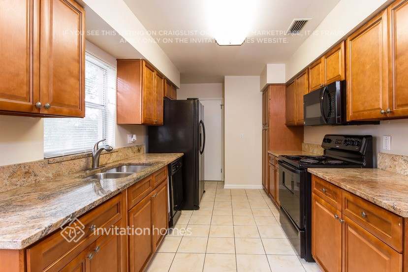 Building Photo - 105 Ridge Ct