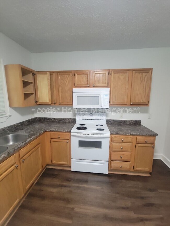 Building Photo - 4245 College - 4247