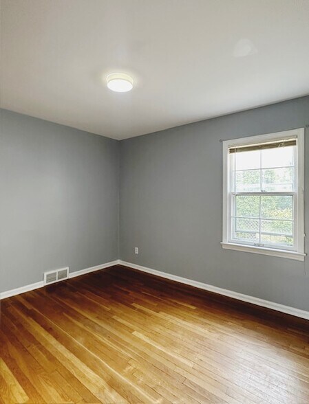 Building Photo - 6007 Merkle Ave