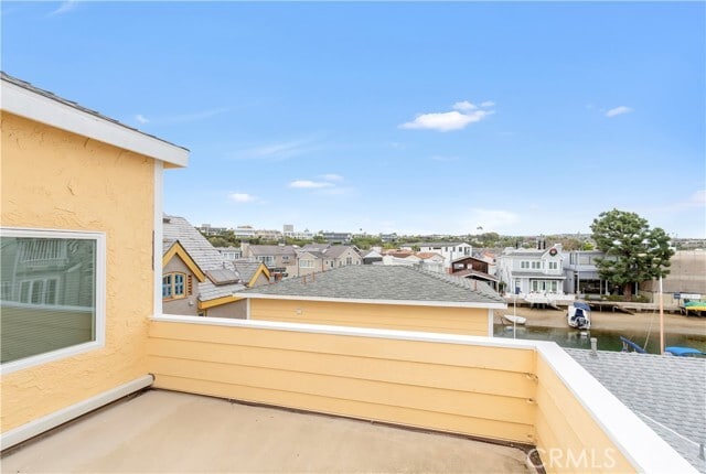 Building Photo - 325 Grand Canal