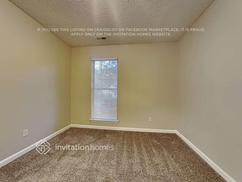 Building Photo - 11017 White Stag Dr