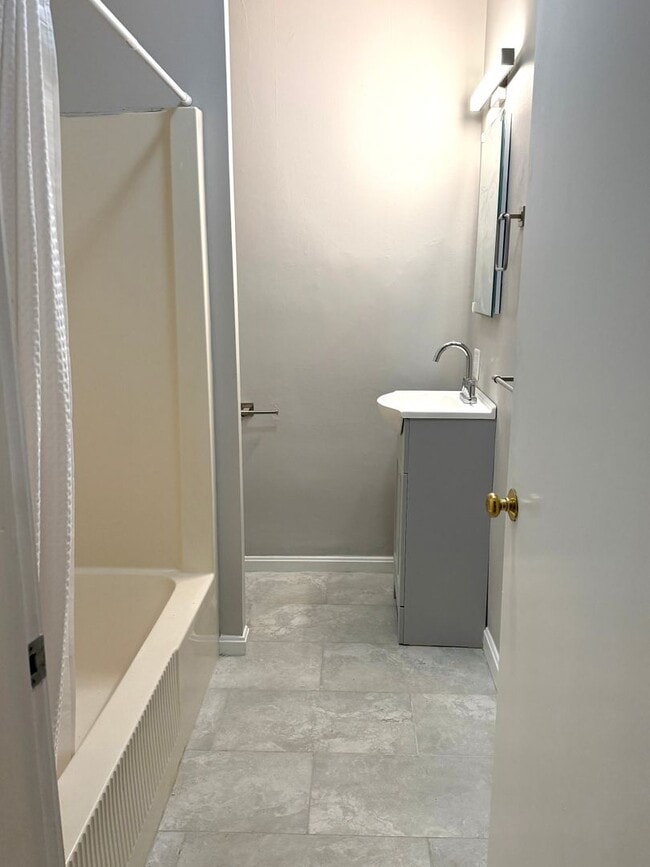 Building Photo - 130 Neal St