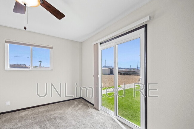 Building Photo - 2960 Star Dr