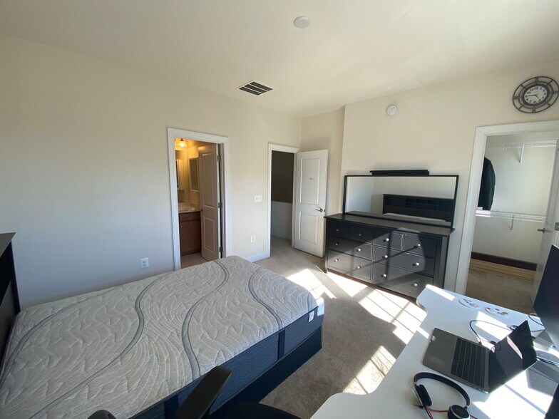 Bedroom Level 2nd Bedroom - 6002 Camerons Ferry Dr