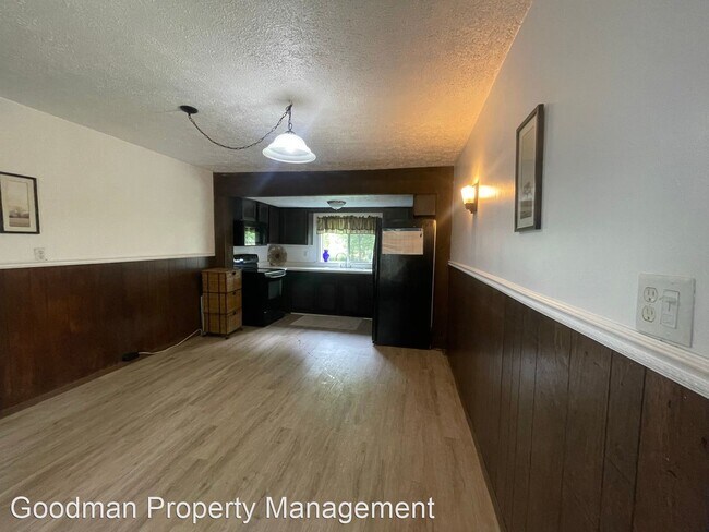 Building Photo - 3 br, 2 bath House - 675 Parma Center Road
