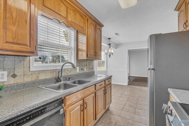 Building Photo - 113 Delta Pine Dr