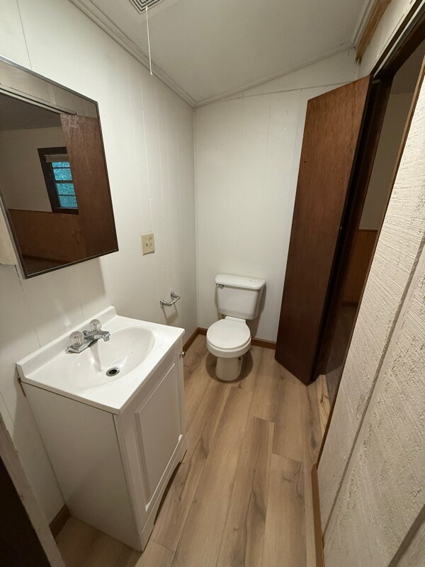 Building Photo - 914 Leblanc St