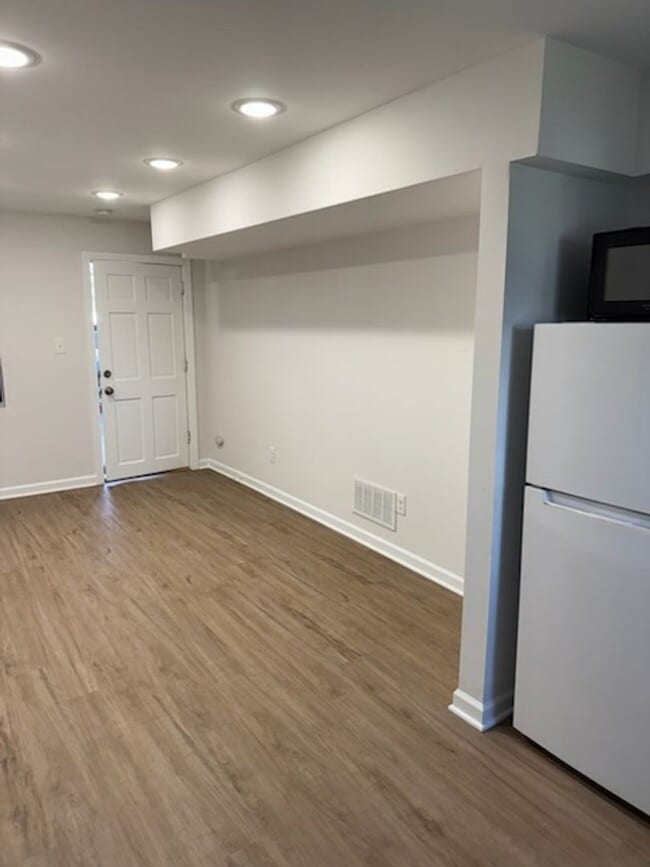 Building Photo - 3939 Front St