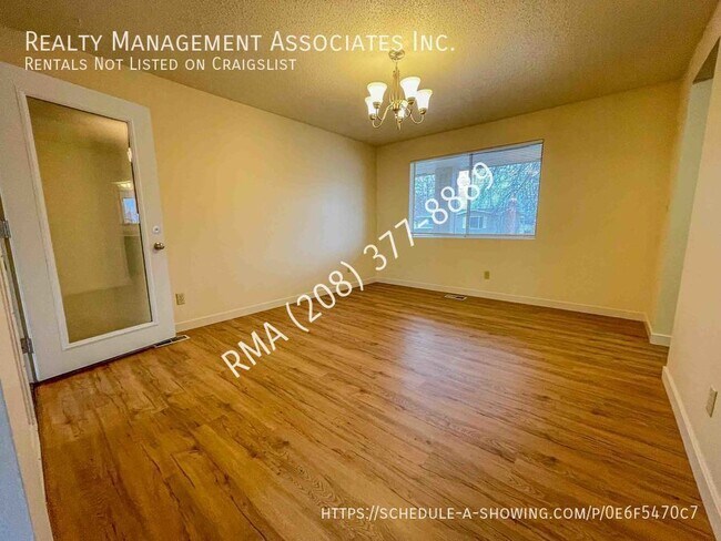 Building Photo - 4820 Wedge St