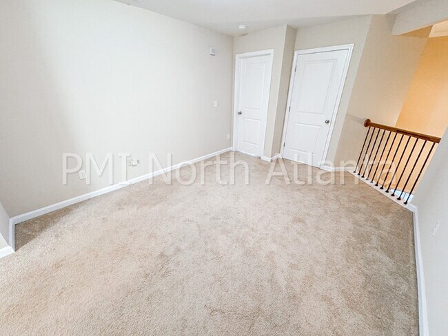 Building Photo - 4140 Madison Bridge Dr