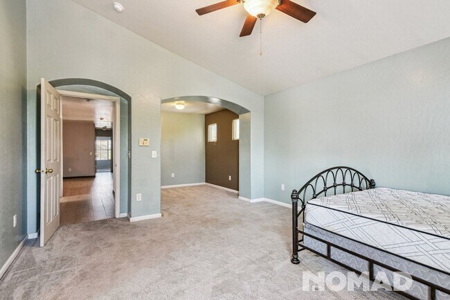 Building Photo - Spacious 4BR House in Litchfield Park