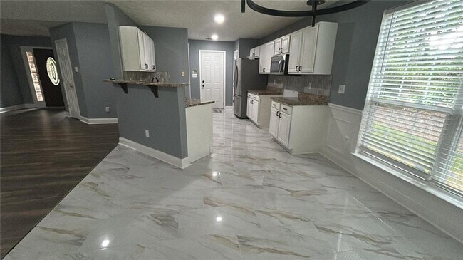Building Photo - 4215 Hamilton Walk Dr
