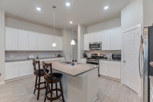 Building Photo - 22035 Juniper Crossing Dr
