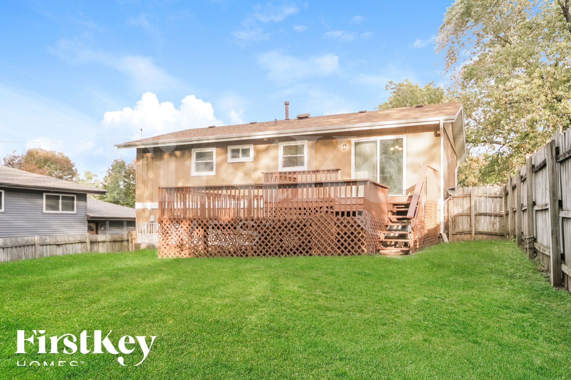 Building Photo - 0N084 Elmwood St