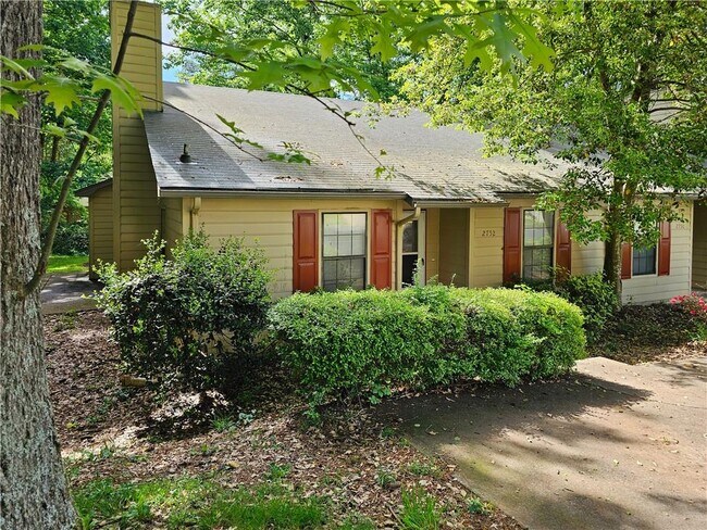 Building Photo - 2752 Northwood Ct