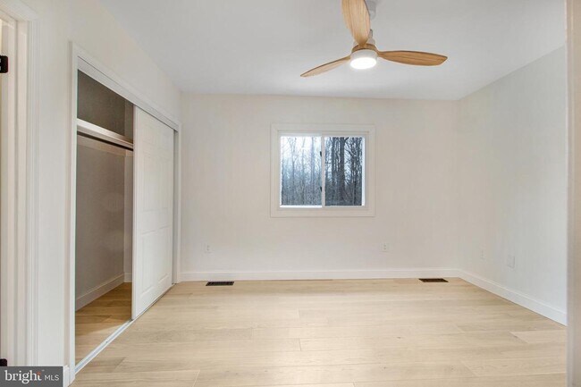 Building Photo - 8009 Poplar Hill Dr