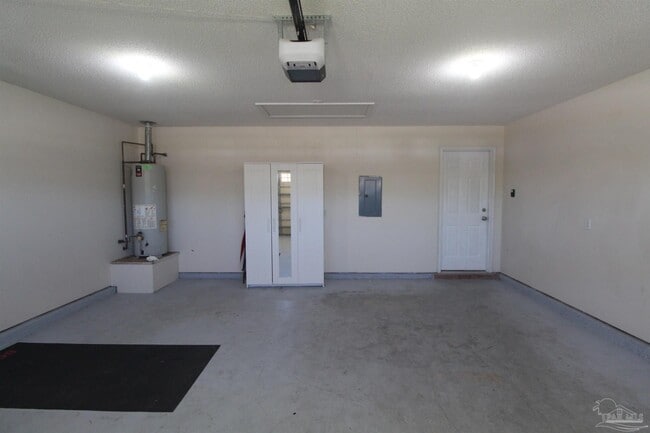 Building Photo - 643 Downhaul Dr