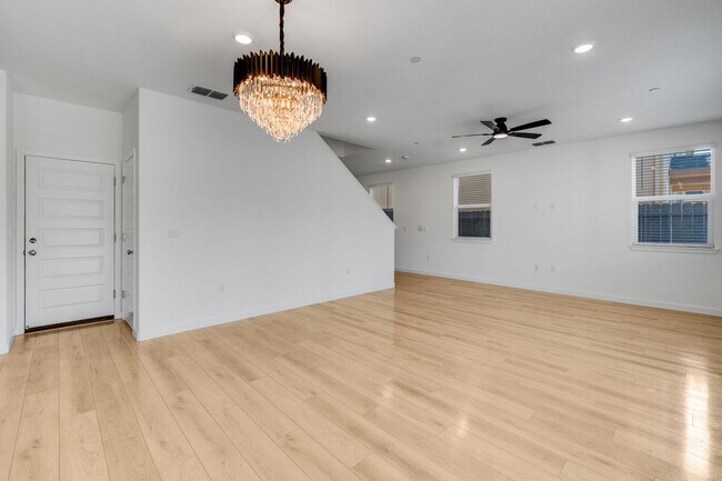 Building Photo - 12628 Hereford Ave