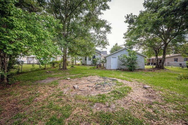 Building Photo - Cute 2 Bed 1 Bath in Pascagoula