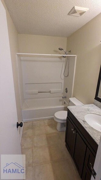 Building Photo - 959 Shady Ln